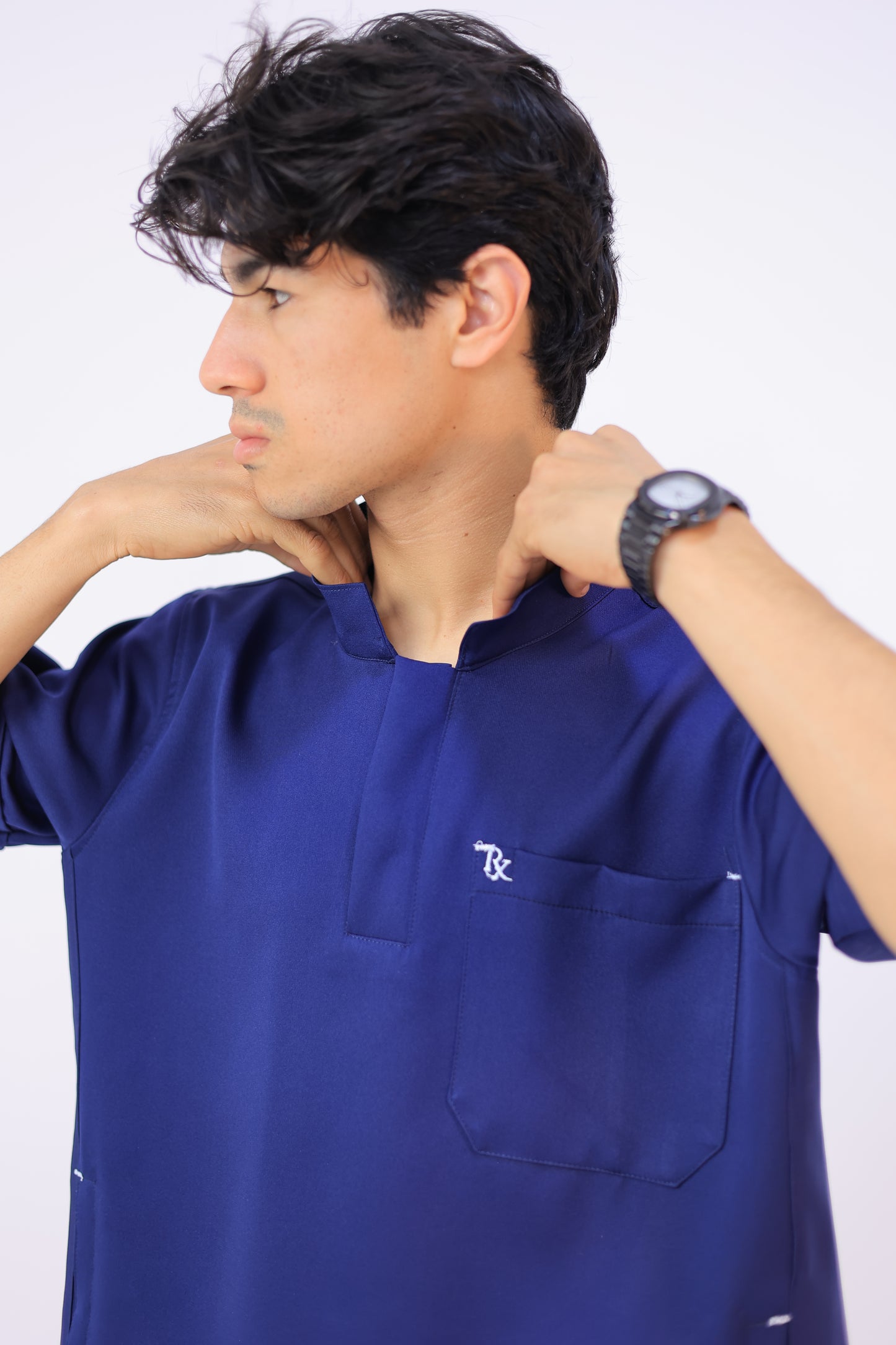 Boxy fit Half-collar scrub